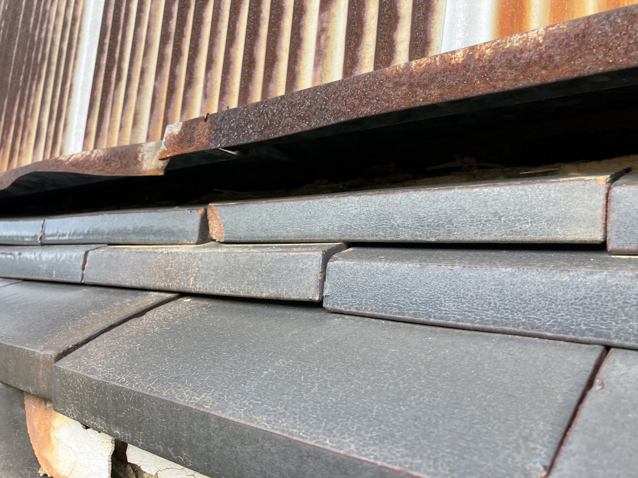 のし瓦がズレている